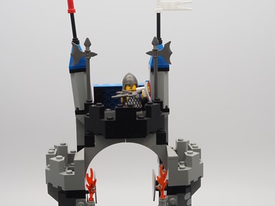 Lot 66 - LEGO SYSTEM 6078 Castle - Royal Knights -...