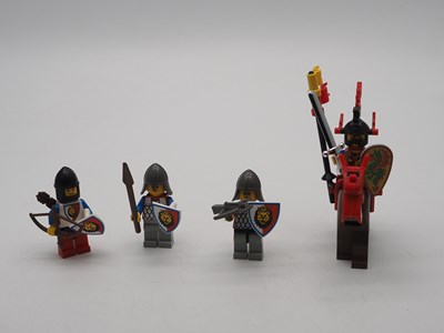 Lot 66 - LEGO SYSTEM 6078 Castle - Royal Knights -...
