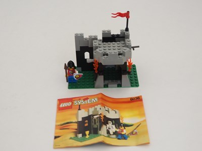 Lot 69 - LEGO SYSTEM 6036 Castle - Royal Knights -...