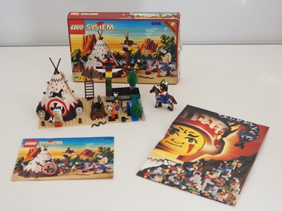 Lot 80 - LEGO SYSTEM 6746 WESTERN - Chief's Tepee -...