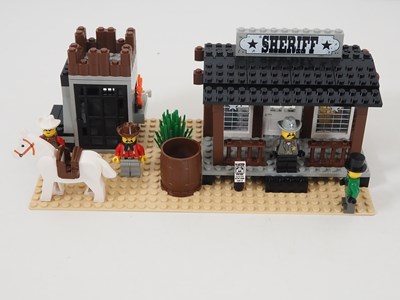 Lot 95 - LEGO SYSTEM WESTERN 6755 - Sheriff's Lock-Up -...