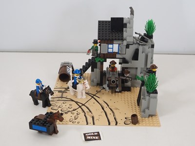 Lot 96 - LEGO SYSTEM WESTERN 6761 - Bandit's Secret...