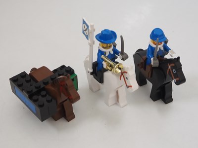Lot 96 - LEGO SYSTEM WESTERN 6761 - Bandit's Secret...