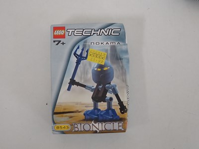 Lot 101 - LEGO BIONICLE TURAGA 8544 - Nuju - open and...