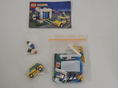 Lot 115 - LEGO SYSTEM 1255 - City - Shell Car Wash -...