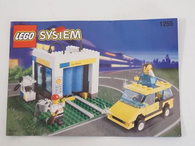 Lot 115 - LEGO SYSTEM 1255 - City - Shell Car Wash -...