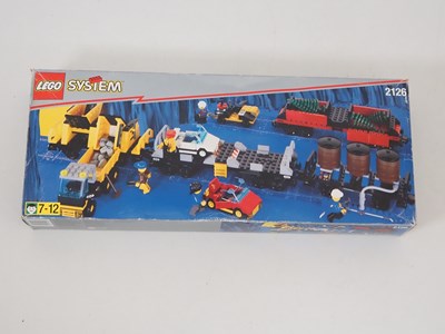 Lot 123 - LEGO SYSTEM 2126 - Train Cars - box open and...