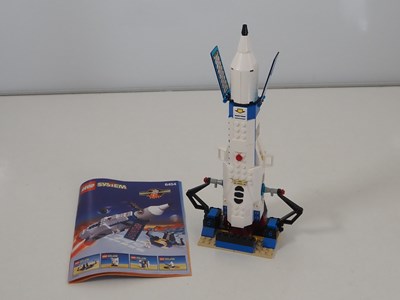 Lot 126 - LEGO SYSTEM SPACE 6454 - Countdown Corner -...