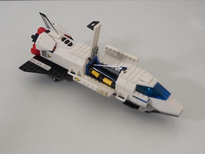 Lot 130 - LEGO SYSTEM SPACE 6456 - Mission Control -...