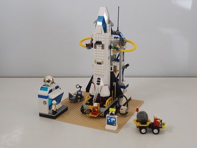 Lot 130 - LEGO SYSTEM SPACE 6456 - Mission Control -...