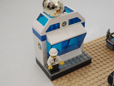 Lot 130 - LEGO SYSTEM SPACE 6456 - Mission Control -...