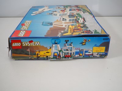 Lot 135 - LEGO SYSTEM 6597 AIRPORT - Century Skyway -...