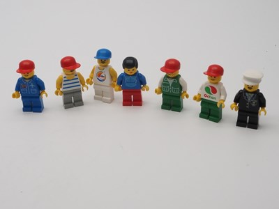 Lot 135 - LEGO SYSTEM 6597 AIRPORT - Century Skyway -...
