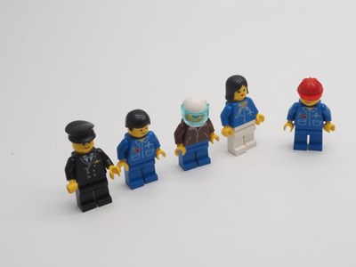 Lot 135 - LEGO SYSTEM 6597 AIRPORT - Century Skyway -...