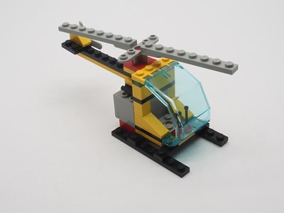 Lot 135 - LEGO SYSTEM 6597 AIRPORT - Century Skyway -...