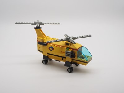 Lot 135 - LEGO SYSTEM 6597 AIRPORT - Century Skyway -...