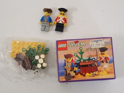 Lot 138 - LEGO SYSTEM PIRATES - A group of Pirates sets...