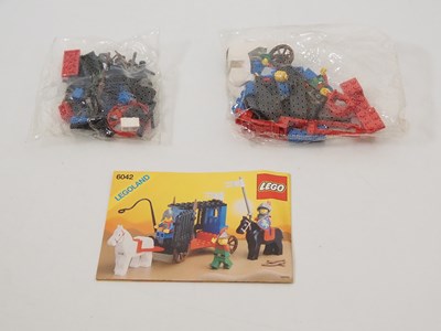 Lot 142 - LEGO LEGOLAND CASTLE 6042 - Lion Knights -...