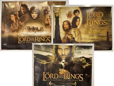 Lot 219 - LORD OF THE RINGS - A set LORD OF THE RINGS...