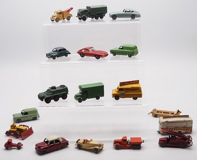 Lot 2 - A group of unboxed MATCHBOX 1-75 series...