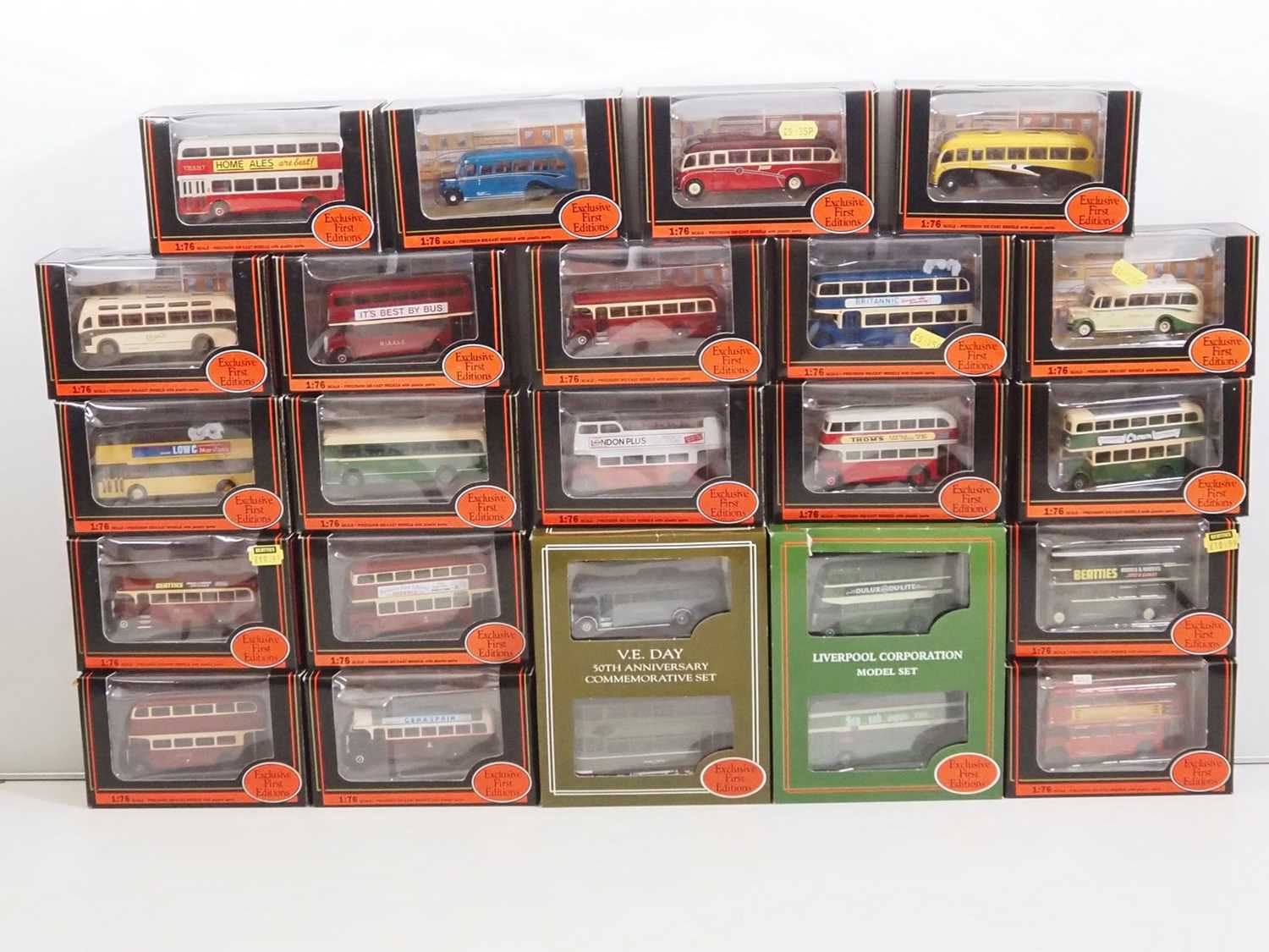 Lot 13 - A group of EFE 1:76 scale diecast buses in