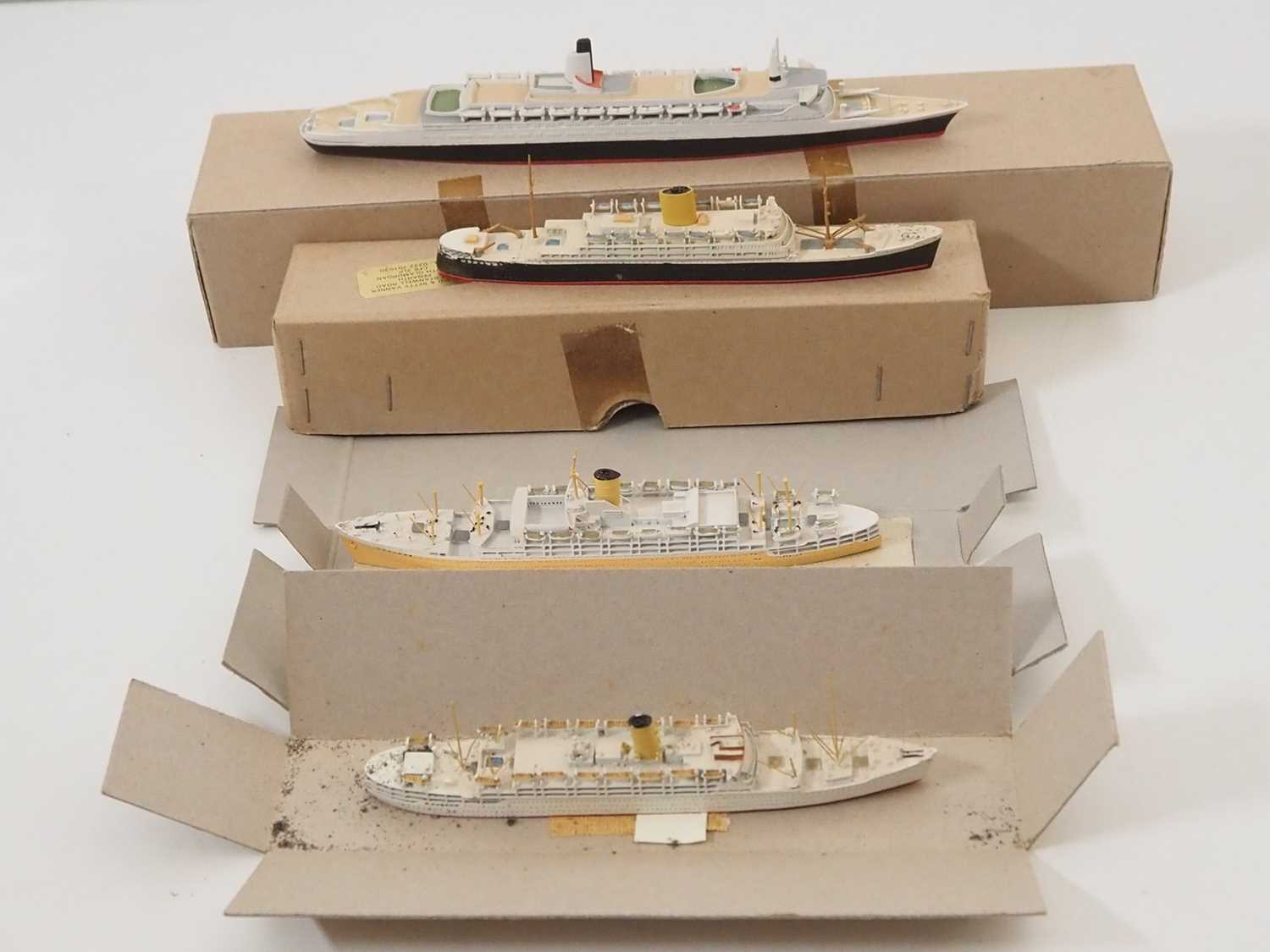 Lot 42 - A group of diecast ships by various...