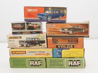 Lot 45 - A tray of various diecast vehicles all...