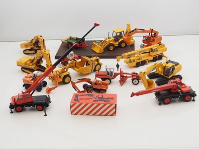 Lot 54 - A quantity of mostly unboxed 1:50 scale...