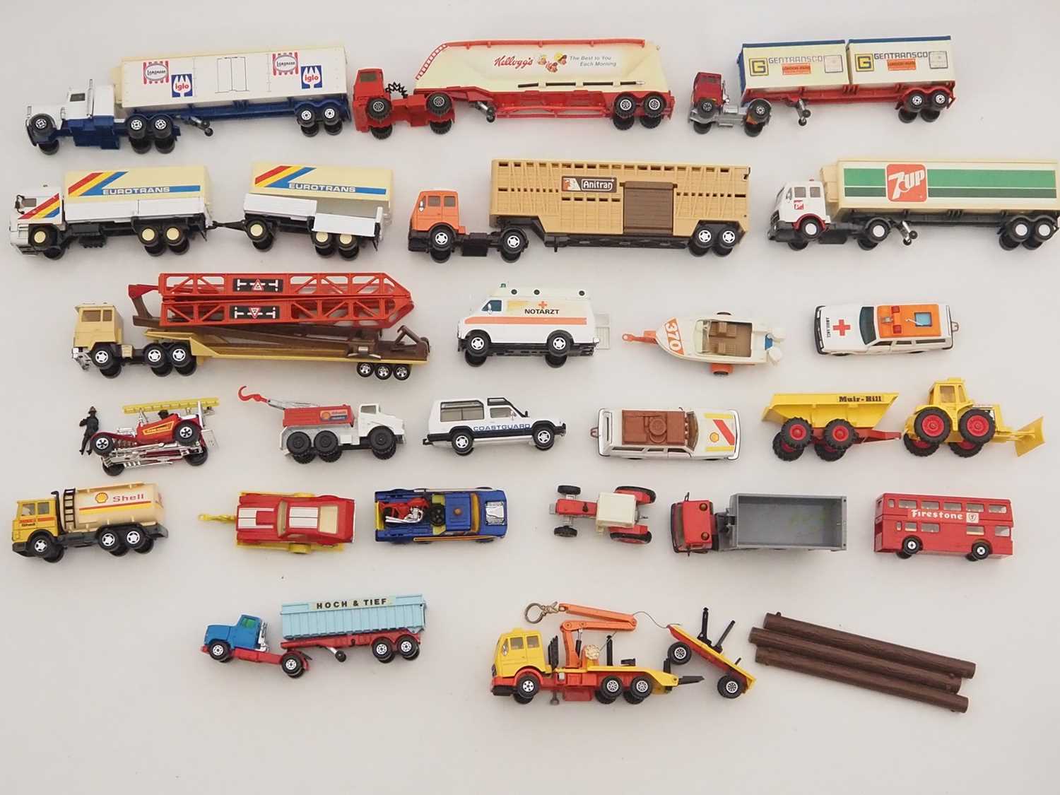 Lot 93 - A group of unboxed MATCHBOX SUPERKINGS cars,...