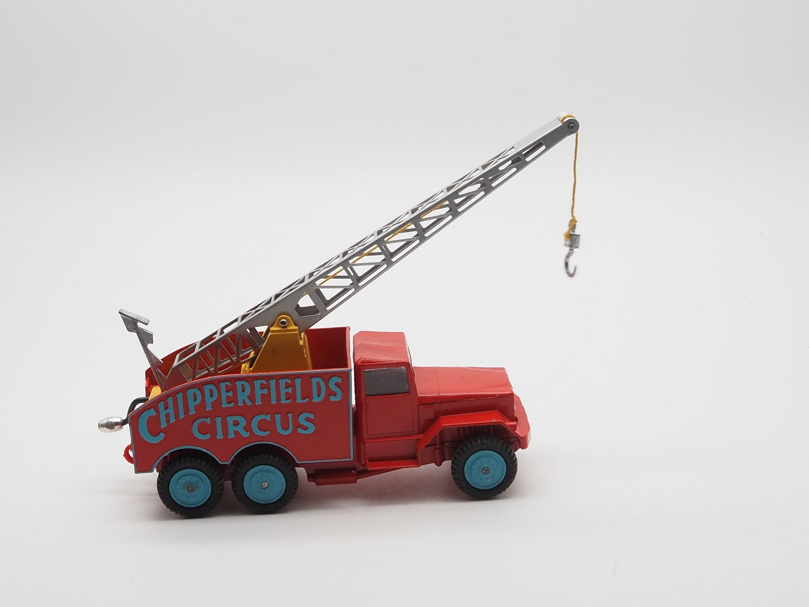 Corgi Major #1121 CHIPPERFIELD'S CIRCUS CRANE TRUCK with box
