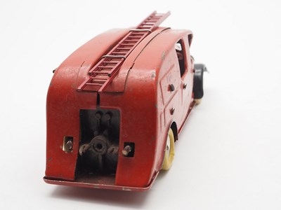 Lot 186 - A TRIANG MINIC 62ME pre-war tinplate clockwork...