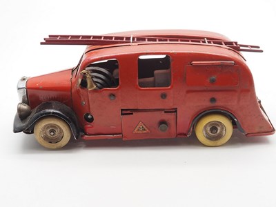 Lot 186 - A TRIANG MINIC 62ME pre-war tinplate clockwork...