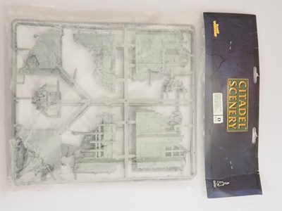 Lot 217 - A crate of Warhammer 40000 sets and...