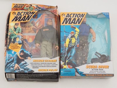 Lot 220 - A group of 1990s issue ACTION MAN figures and...