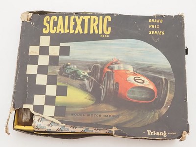 Lot 237 - A TRIANG SCALEXTRIC Grand Prix racing set to...