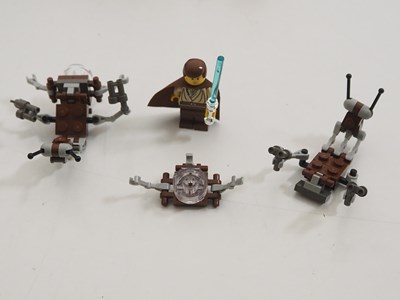 Lot 256 - STAR WARS LEGO - A group of 1999 issued sets...