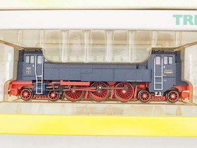 Lot 298 - A pair of TRIX HO gauge German Outline model...