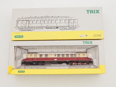 Lot 298 - A pair of TRIX HO gauge German Outline model...