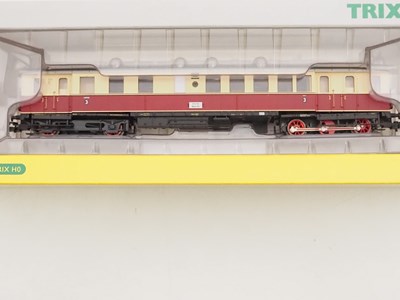 Lot 298 - A pair of TRIX HO gauge German Outline model...