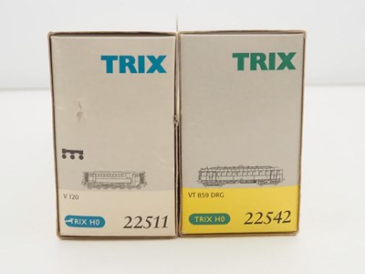 Lot 298 - A pair of TRIX HO gauge German Outline model...