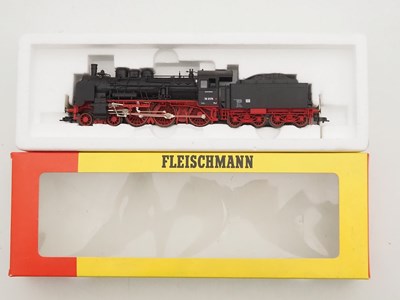 Lot 308 - A pair of FLEISCHMANN HO gauge German Outline...