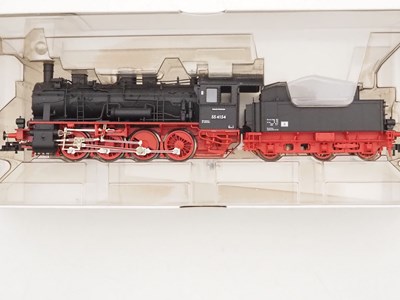 Lot 308 - A pair of FLEISCHMANN HO gauge German Outline...