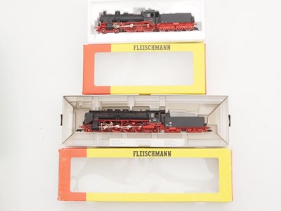 Lot 310 - A pair of FLEISCHMANN HO gauge German Outline...