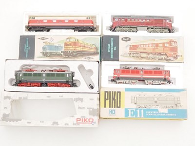 Lot 321 - A group of HO gauge German Outline diesel and...
