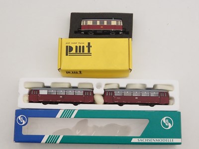 Lot 326 - A pair of HO gauge German Outline railbuses by...