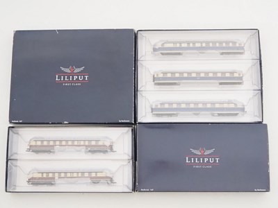 Lot 329 - A pair of LILIPUT HO gauge German Outline...