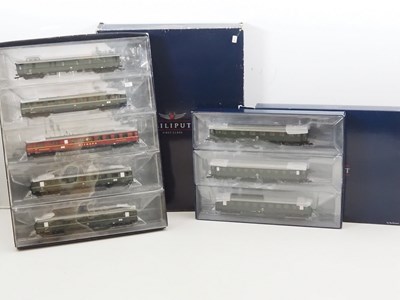 Lot 334 - A pair of LILIPUT HO gauge German Outline...