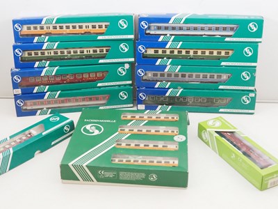 Lot 336 - A group of HO gauge German Outline bogie...