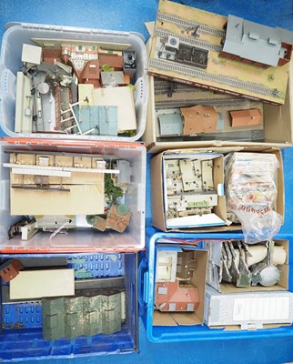 Lot 344 - A large quantity of HO gauge built model...