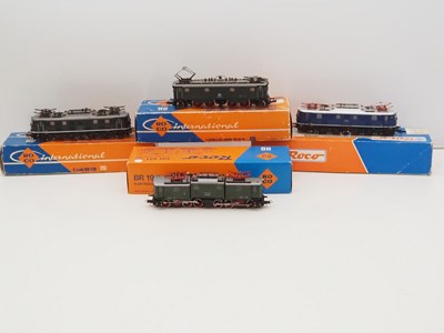 Lot 345 - A group of ROCO HO gauge German outline...